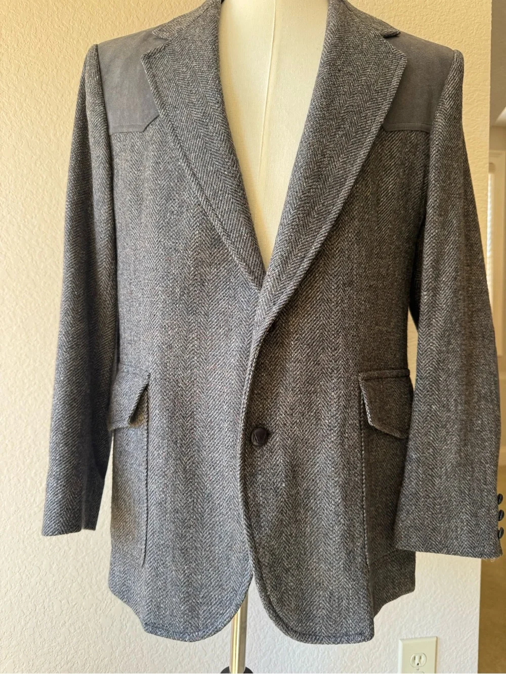 Pendleton Gray Herringbone Sport Coat with Elbow pads Vintage